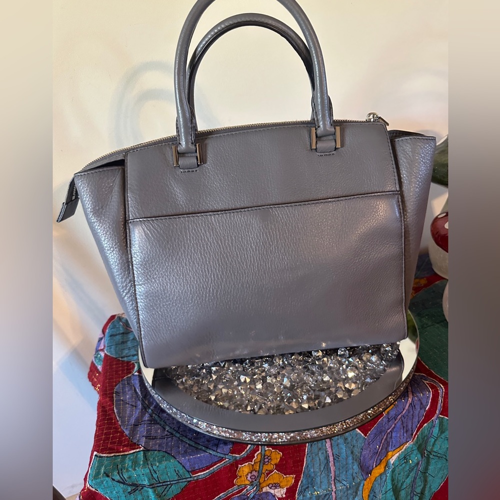 Michael Kors satchel. - Picture 3 of 14